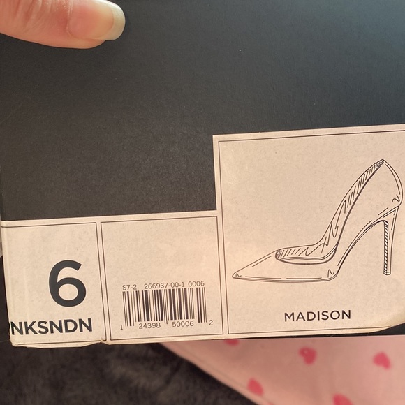 Banana Republic Madison Heels - Picture 5 of 5
